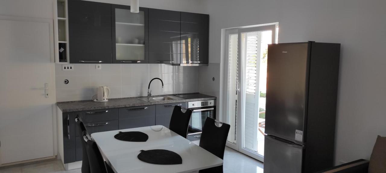 Apartment Zalo Donje Selo na Šolti Exterior foto
